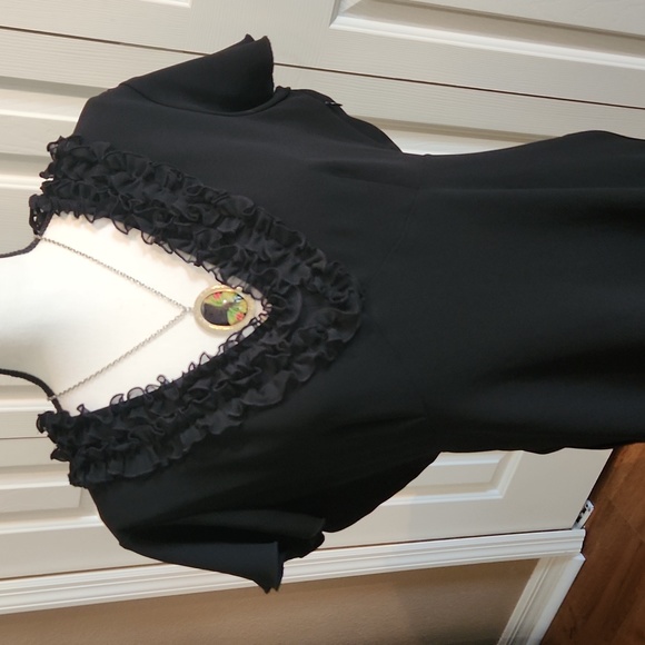 Robbie Bee, Excellent condition, Women's Dress, Black, ruffled, Size 16 - Picture 2 of 11